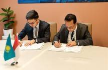 KSEI resmi menjalin kemitraan dengan KCSD melalui penandatanganan Nota Kesepahaman (Memorandum of Understanding/MoU). Penandatanganan ini dilaksanakan pada 23 September 2025 di Almaty, Kazakhstan.
