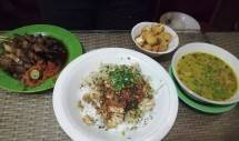 Berkunjung ke Cirebon, Yuk! Mencicipi Kuliner Empal Gentong H. Apud