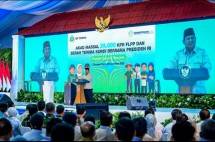 Presiden Prabowo Subianto meresmikan akad massal Kredit Pemilikan Rumah (KPR) Fasilitas Likuiditas Pembiayaan Perumahan (FLPP). (Foto: BPMI Setpres)