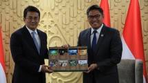 Wakil Menteri Pertanian RI Sudaryono bersama Wakil Menteri Pertanian dan Pembangunan Pedesaan Tiongkok, Maierdan Mugaiti,