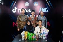 P&G x TikTok Jalin Nusantara rayakan satu tahun pemberdayaan guru dan murid SMK.