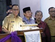 Gubernur Anies dan Wagub Sandiaga (Foto Dok Industry.co.id)