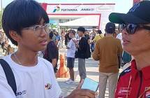 Siswa perwakilan dari SMK Budi Luhur melakukan wawancara seputar ajang MotoGP di Sirkuit Mandalika.