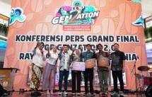 Momen toast TOP Coffee bersama Megan Domani, barista Latte Art Bryan, dan penerima beasiswa dari anak petani kopi.