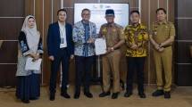 Penandatanganan perjanjian PT Sarana Multi Infrastruktur dan Pemkab Lampung Tengah