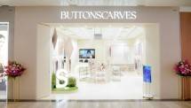Buttonscarves resmi membuka store di Jewel Changi Airport, Singapura. 