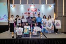 Peserta lomba menggambar