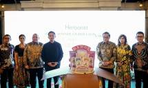 Herborist meluncurkan Teh Soeltan Series di Pura Mangkunegaran.