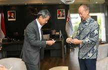 Menperin Agus Gumiwang Kartasasmita melakukan pertemuan dengan jajaran direksi AGC Chemicals Company, Jepang dan PT Asahimas Chemical, yang dihadiri oleh President of AGC Chemicals Company, Tatsuo Momii, Executive Officer of Essential Chemicals General Div. Yoshihisa Horibe, Presiden Direktur PT Asahimas Chemical Eddy Sutanto, dan Wakil Presiden Direktur PT Asahimas Chemical Kazunori Uchigashima.