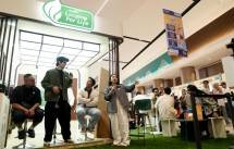 Bank Mandiri hadirkan program Looping for Life di ajang Livin' Fest 2025, akselerasi aksi keberlanjutan dan mendorong pertumbuhan perekonomian nasional.