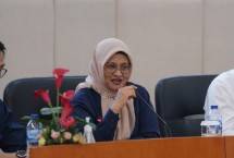 Direktur Utama Telkom Dian Siswarini saat memberikan kuliah umum pada acara Seminar Telkom AI Connect dengan tema &ldquo;Building Next- Generation AI Talents for Indonesia&rsquo;s Future&rdquo;