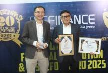 Direktur Keuangan BRI Life Lim Chet Ming (kiri) dan Direktur Utama BRI Life Aris Hartanto (kanan) 