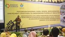 Menperin, Airlangga Hartarto saat Pertemuan Guru, Dosen dan Widyaiswara di Lingkungan Pusdiklat Kemenperin (Foto:Dok. Industry.co.id)