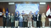 Jajaran pengurus Yayasan LPIHM IBLAM dan Prodi STIH IBLAM bersama asesor dari BAN-PT