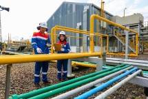 Petugas PGN mengecek jaringan Pipa Gas