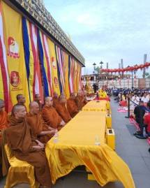 Ribuan Umat Buddha Rayakan Perjalanan Setahun Si Mian Fo Pantai Indah Kapuk