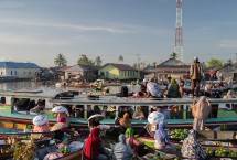 Pedagang Sayuran Apung 