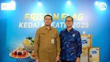 dari kiri: Direktur PMPUPO, BPOM Agus Yudi Prayudana dan Corporate Affairs Director PT Frisian Flag Indonesia, Andrew F. Saputro.