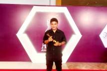 Siprianus Bhuka alias Silet Open Up memenangkan Pencipta Lagu Pop Terbaik di AMI Awards 2025 lewat lagu viral &ldquo;Tabola Bale&rdquo;.
