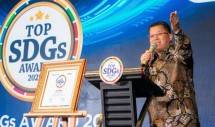 Presiden Direktur LPKR, Marlo Budiman menerima penghargaan TOP SDGs Award 2025.
