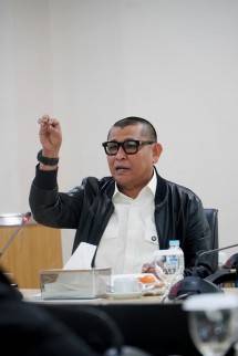 Anggota DPRD DKI Jakarta dari Fraksi PAN (Partai Amanat Nasional), Lukmanul Hakim, Senin (8/12/2025). 