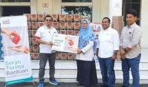 Serah Terima Donasi bagi Masyarakat Blang Pidie, Aceh dari Yayasan Wings Peduli.