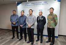 Direktur Utama CFX (Subani), Direktur Utama COIN (Ade Wahyu), Wakil Direktur dan Direktur Operasional Arsari Group (Aryo Djojohadikusumo), Praktisi Hukum (Frank Hutapea), Pemegang Saham COIN (Budi Santoso Simin) dalam acara Apresiasi Pemegang Saham COIN di Jakarta, Rabu (10/12/2025)