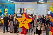 Carl&rsquo;s Jr. Kembali Hadir di Surabaya, Hadirkan Nostalgia Burger Premium di Tengah Tren Kuliner Baru