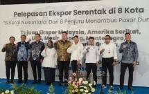 Wakil Menteri Perdagangan, Dyah Roro Esti Widya Putri bersama jajaran, Bupati Mojokerto, Muhammad Al Barra, dan direksi PT Lautan Natural Krimerindo (LNK).