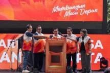 Bank Jakarta resmi luncurkan Kartu Debit Visa.