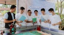 Direktur Utama Kertabumi Recycling Utama, Ikbal Alexander, CEO Cermati Fintech Group, Andhy Koesnandar, Direktur Indodana Finance, Iwan Dewanto, Direktur Utama Indodana Fintech, Ronny Wijaya, VP of Insurance Cermati Protect, Juanri, dan CBO Cermati Fintech Group, Carlo Gandasubrata 