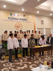 Ketua AMKI Jabar Lantik Pengurus AMKI Kabupaten Karawang Periode 2026&ndash;2029