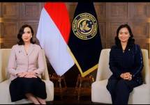 Menteri Pariwisata Widiyanti Putri Wardhana bersama Wakil Menteri Pariwisata Ni Luh Puspa menyampaikan Laporan Bulanan di Jakarta.