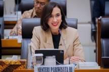 Menteri Pariwisata Widiyanti Putri Wardhana memaparkan capaian sektor pariwisata Indonesia sepanjang 2025 dan rencana kerja Kementerian Pariwisata 2026 dalam rapat kerja bersama Komisi VII DPR RI di Gedung DPR RI, Jakarta, Rabu (21/1/2026).