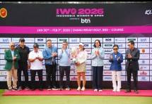 (ketiga dari kanan) Menteri Pariwisata Widiyanti Putri Wardhana saat menghadiri putaran final Indonesia Women's Open Presented by BTN 2026 di Damai Indah Golf BSD-Course, Minggu (1/2/2026).