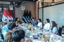 Menteri Ekonomi Kreatif, Teuku Riefky Harsya, menerima audiensi PT Java Festival Production di Kantor Kementerian Ekraf, Jakarta, Selasa (3/2/2026).