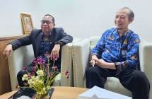 dari kiri: Sekretaris Utama Perpusnas, Joko Santoso dan Kepala Pusat Data dan Informasi (Pusdatin) Perpusnas, Wiratna Tritawirasta.