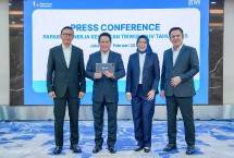 Direktur Utama BRI Hery Gunardi bersama direksi lainnya