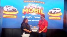WeTV dan Telkomsel Serahkan Hadiah Mobil Kepada Pemenang Program WeTV Bagi-Bagi Mobil