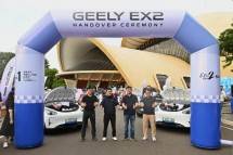 Seremoni penyerahan unit perdana Geely EX2 secara serentak di Indonesia dan Thailand. 