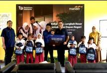 Program Mandiri Peduli Sekolah: Buku Mandiri untuk Negeri yang merupakan bagian dari Pilar Sosial TJSL perseroan guna mendukung pemerataan akses pendidikan.