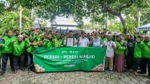Mitra GO-JEK Bersih Bersih Masjid