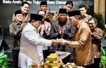 Satu Tahun Danantara Indonesia Jadi Momentum Bank Mandiri Pertegas Komitmen Pemerataan Pendidikan Nasional 