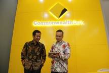 Ivan Jaya (kanan), Head of Wealth Management and Retail Digital Bussines Bank Commonwealth, Jakarta (Foto: Rahmat Herlambang/Industry.co.id)