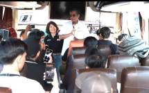 Menteri Ketenagakerjaan Prof. Yassierli bersama Direktur Indofood CBP, Suzi Indriani melepas keberangkatan pemudik dalam program Mudik Bersama Indomie 2026.