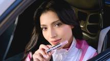 Amna Al Qubaisi - Pembalap Wanita Asal Uni Emirat Arab sebagai Global Face Wardah