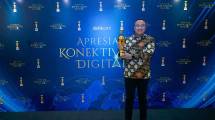 Telkom meraih penghargaan Perusahaan Terbaik dalam Menjaga Resiliensi Konektivitas Digital di Seluruh Indonesia pada ajang Apresiasi Konektivitas Digital 2026 yang diterima oleh Direktur Network Telkom Nanang Hendarno. 