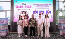 dari kiri: Stella Eidelina, Marketing Manager Paper Product Category WINGS Group - Sheila H. KansiI, Head of Corporate Communication & CSR WINGS Group - Catur Budi Santoso, Direktorat SMP, Ditjen PAUD Dikdas dan PNF.