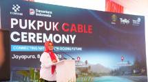 Direktur Utama Telkom, Dian Siswarini, memberikan sambutan dalam peresmian Sistem Kabel Laut Pukpuk (Puk-Puk 1) hasil kolaborasi dengan PNG DataCo di Telkom Witel Jayapura, Papua, Jumat (8/5).