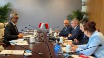 Direktur Jenderal Ketahanan, Perwilayahan, dan Akses Industri Internasional (KPAII) Kementerian Perindustrian Tri Supondy saat melakukan pertemuan dengan Menteri Perindustrian Republik Belarus Andrei Kuznetsov